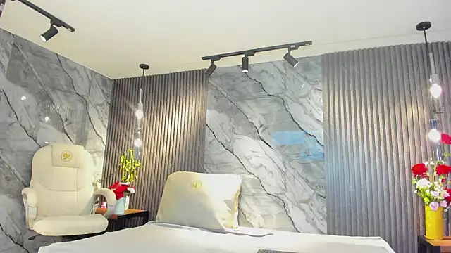 julietha taylor online show from February 18, 2:42 am