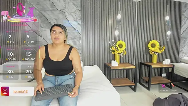 julietha taylor online show from May 21, 2:09 am