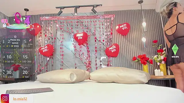 julietha taylor online show from February 12, 1:38 am