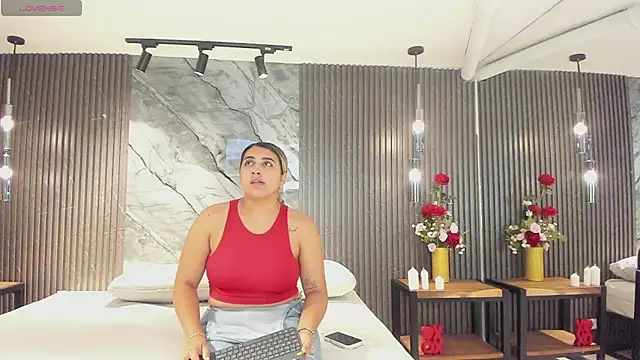 julietha taylor online show from March 12, 10:58 pm