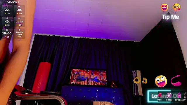 Snapshot of Gabyqueen70 chatting on February 5, 3:46 am Gabyqueen70 online show from February 5, 3:46 am