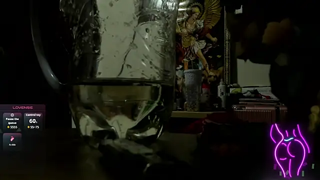 Snapshot of Gabyqueen70 chatting on February 1, 3:05 am Gabyqueen70 online show from February 1, 3:05 am