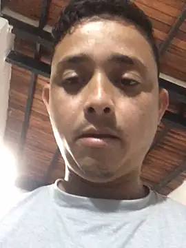 isacalejandroo online show from September 23, 10:50 pm