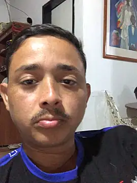 isacalejandroo online show from March 1, 1:43 am