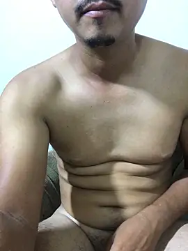 isacalejandroo online show from February 25, 5:18 am