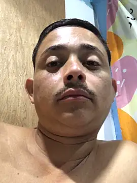 isacalejandroo online show from March 2, 12:09 am