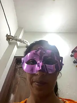 Snapshot of HotRiyacpl chatting on October 30, 5:28 am HotRiyacpl online show from October 30, 5:28 am