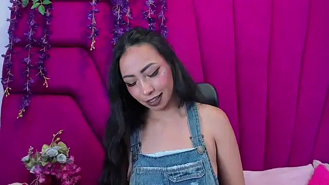 Snapshot of nathalia_pink chatting on June 3, 3:29 am nathalia pink online show from June 3, 3:29 am