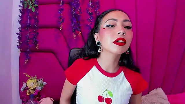 Snapshot of nathalia_pink chatting on June 30, 1:22 pm nathalia pink online show from June 30, 1:22 pm