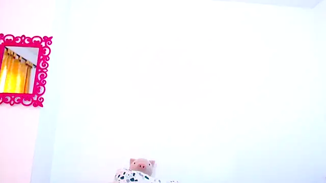 Snapshot of SaraBlosson chatting on March 19, 8:54 pm SaraBlosson online show from March 19, 8:54 pm