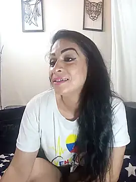 Snapshot of Rosy_sexxx chatting on June 27, 12:38 am Rosy sexxx online show from June 27, 12:38 am