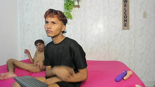 boys yourparty online show from May 21, 1:03 am