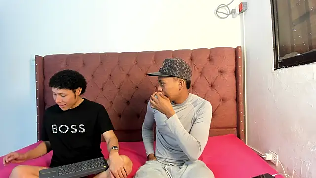 boys yourparty online show from December 4, 1:21 pm