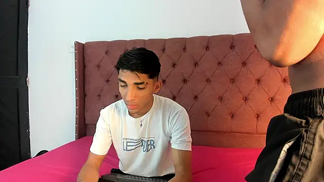 Snapshot of boys_yourparty chatting on September 24, 1:06 pm boys yourparty online show from September 24, 1:06 pm