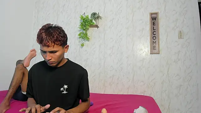 boys yourparty online show from April 9, 1:18 am