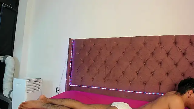 boys yourparty online show from March 4, 1:02 am