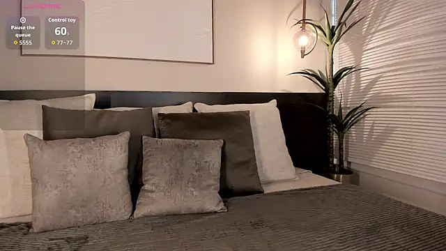 SophieBlake online show from November 28, 8:09 pm