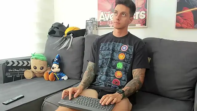 Snapshot of JeanBroc chatting on June 4, 6:56 pm JeanBroc online show from June 4, 6:56 pm