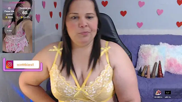 Snapshot of kiara_scottt chatting on September 19, 8:40 am kiara scottt online show from September 19, 8:40 am