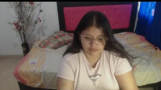 Snapshot of angel_barbie_1 chatting on September 27, 2:56 pm angel barbie 1 online show from September 27, 2:56 pm