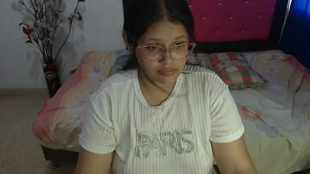 Snapshot of angel_barbie_1 chatting on October 18, 3:14 pm angel barbie 1 online show from October 18, 3:14 pm