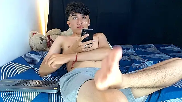 benji hoter online show from March 8, 2:42 pm