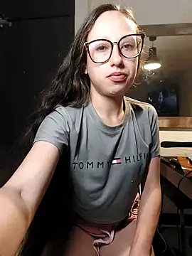 milena 23x online show from March 4, 5:00 am