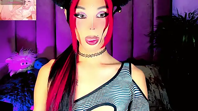 Snapshot of dollswit01 chatting on October 10, 11:05 pm dollswit01 online show from October 10, 11:05 pm