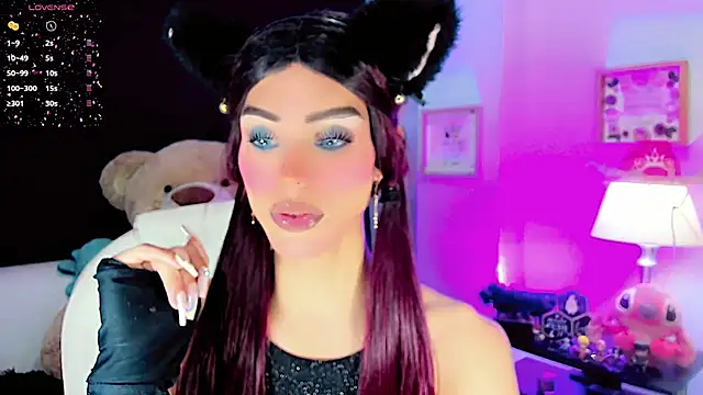 Snapshot of dollswit01 chatting on February 8, 2:26 am dollswit01 online show from February 8, 2:26 am