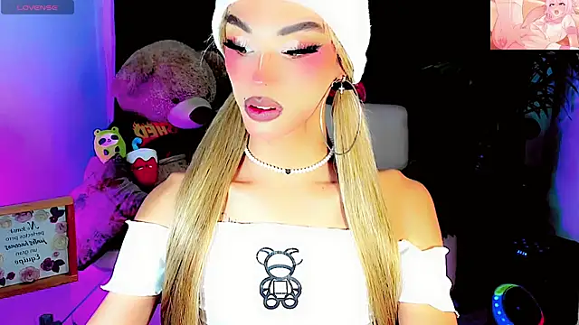 dollswit01 online show from November 15, 8:57 pm