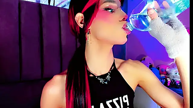 Snapshot of dollswit01 chatting on September 12, 2:50 pm dollswit01 online show from September 12, 2:50 pm