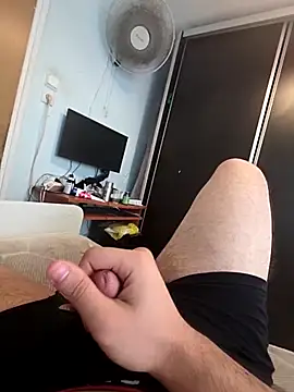 Chneor28 online show from February 9, 1:42 pm