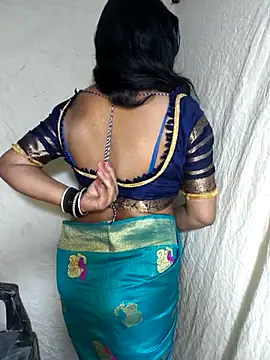 Lovely12streaming online show from November 15, 10:47 pm