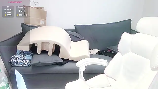 Snapshot of meow_S2 chatting on February 19, 6:22 am meow S2 online show from February 19, 6:22 am