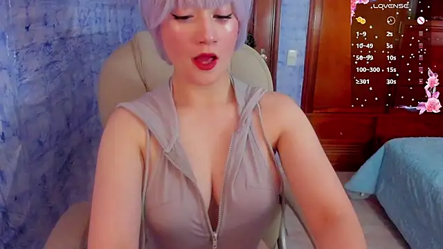 Maavca  online show from December 16, 8:02 pm