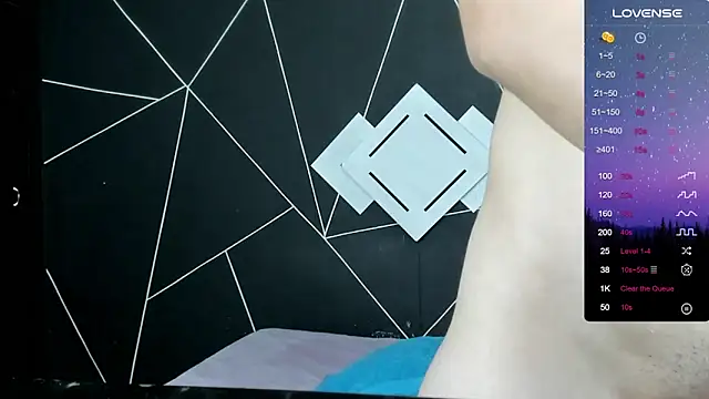 noahlafforet online show from December 7, 8:49 am