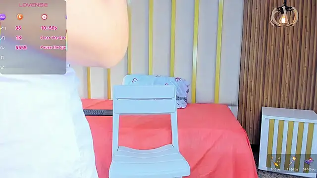 love mommy online show from November 29, 7:03 pm