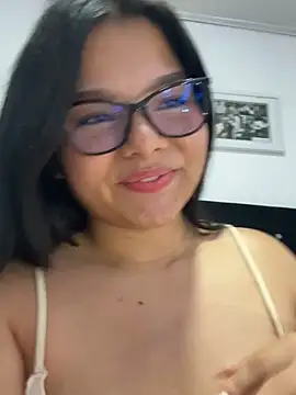 SophieHarris  online show from March 31, 3:41 am