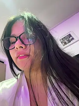 SophieHarris  online show from March 30, 3:19 am