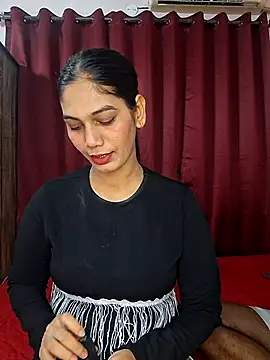 Garima G online show from December 2, 4:30 pm