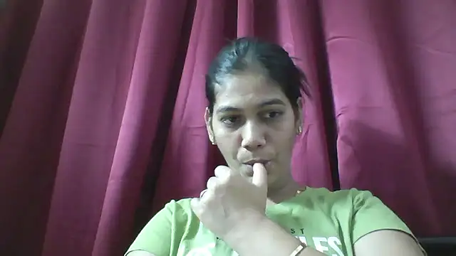Garima G online show from January 8, 1:28 pm