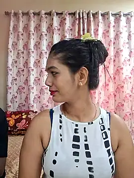 Garima G online show from January 17, 8:40 am