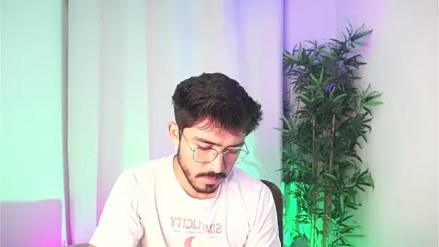 dam0n fr0st online show from April 21, 1:42 am