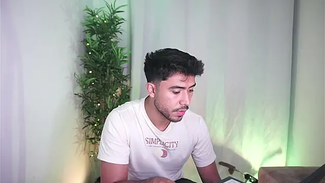 dam0n fr0st online show from May 28, 11:10 pm