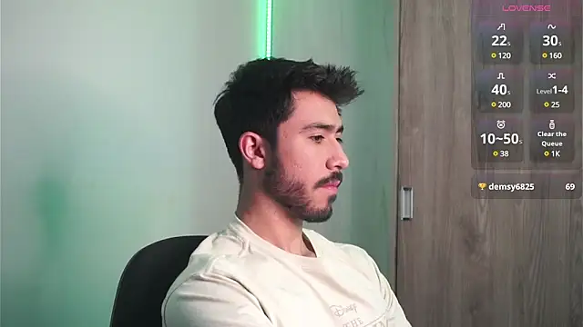 dam0n fr0st online show from December 30, 5:34 pm
