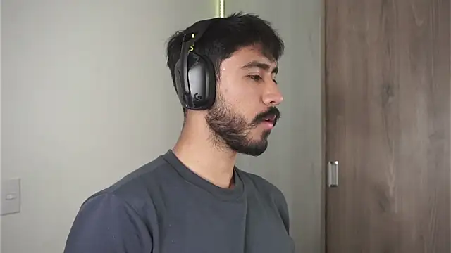 dam0n fr0st online show from December 22, 4:50 am