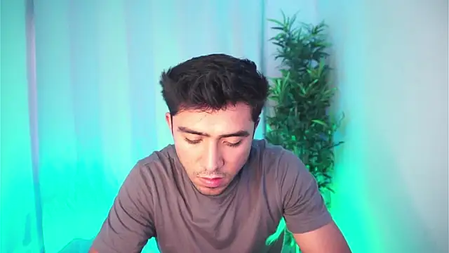 dam0n fr0st online show from May 19, 7:43 pm
