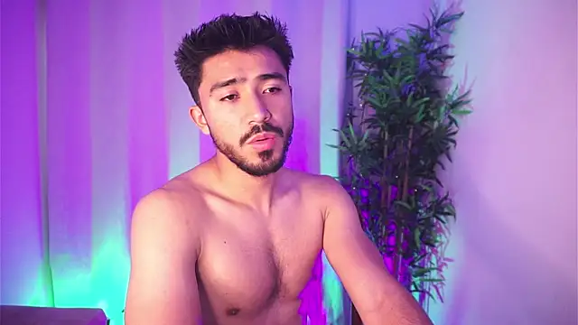 dam0n fr0st online show from May 8, 8:45 pm