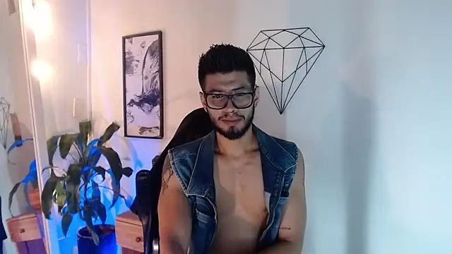 Colby brown03 online show from March 31, 5:04 pm