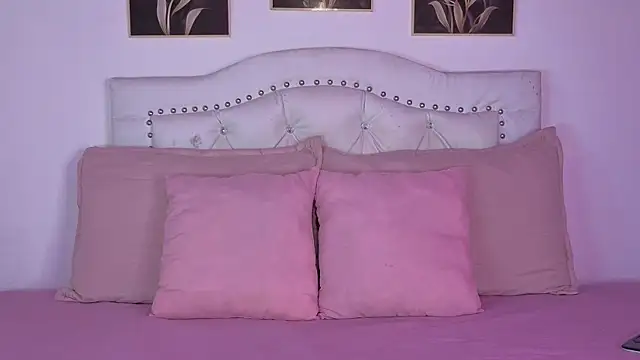 Snapshot of AnneGagner chatting on September 20, 11:54 pm AnneGagner online show from September 20, 11:54 pm